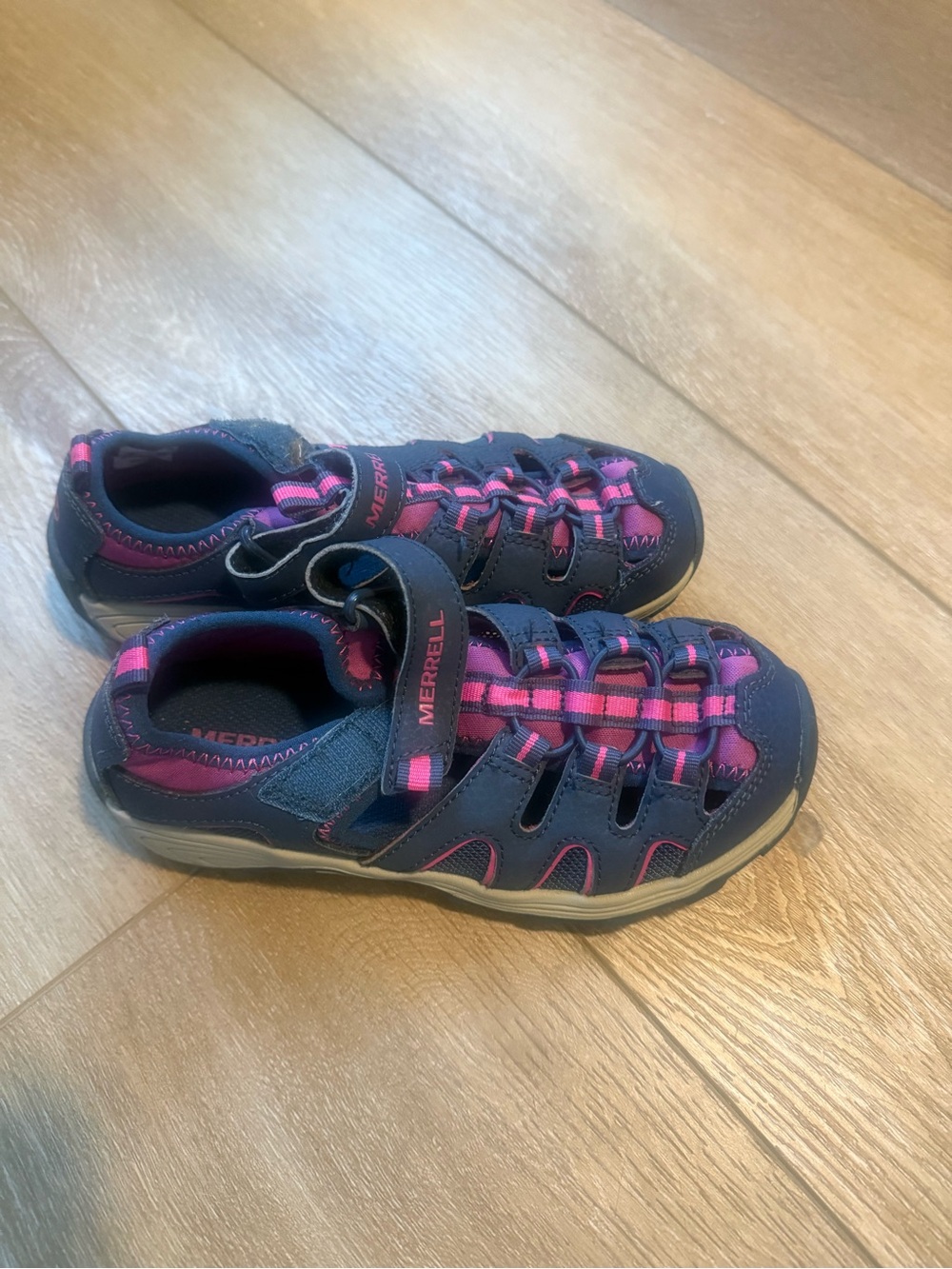 Merrell Kids Navy and Pink Active Closed-Toe Sandals